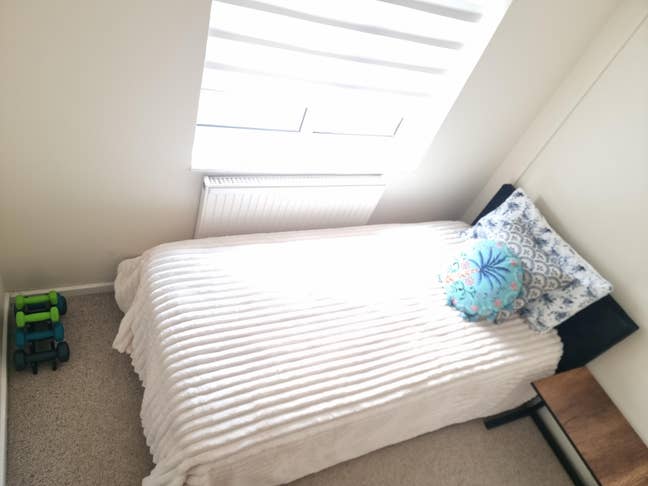 Short-Term Single Royal Victoria Canning Town Main Photo