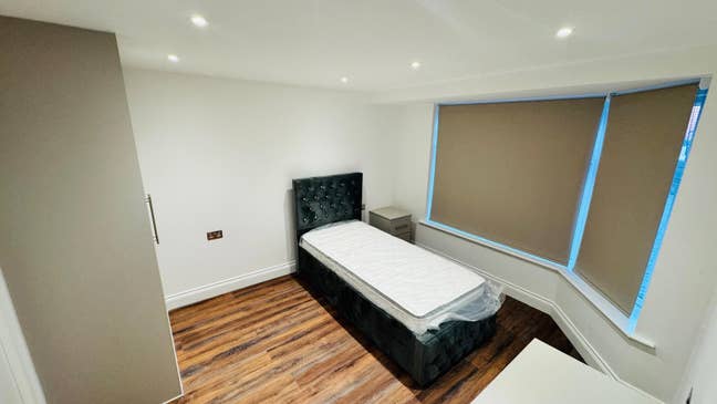 Brand New Double bedrooms for rent in Edgeware Main Photo