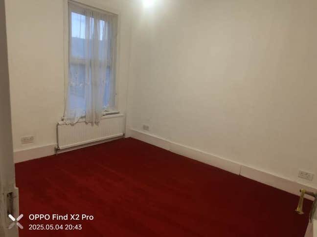 Furnished Double Room Ideal for Couple Main Photo