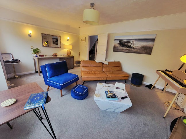 Room to rent in Hythe - 100 yards from the beach Main Photo