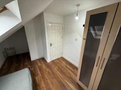 Bright & Spacious Single Room in Stanmore Main Photo