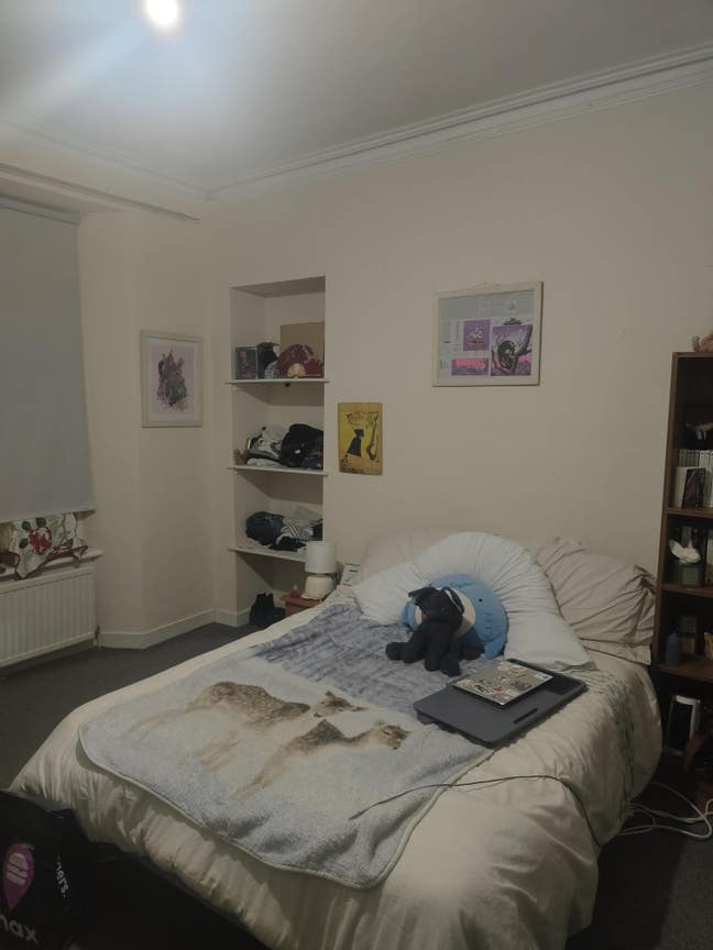 Double Bedroom in the West End  Main Photo