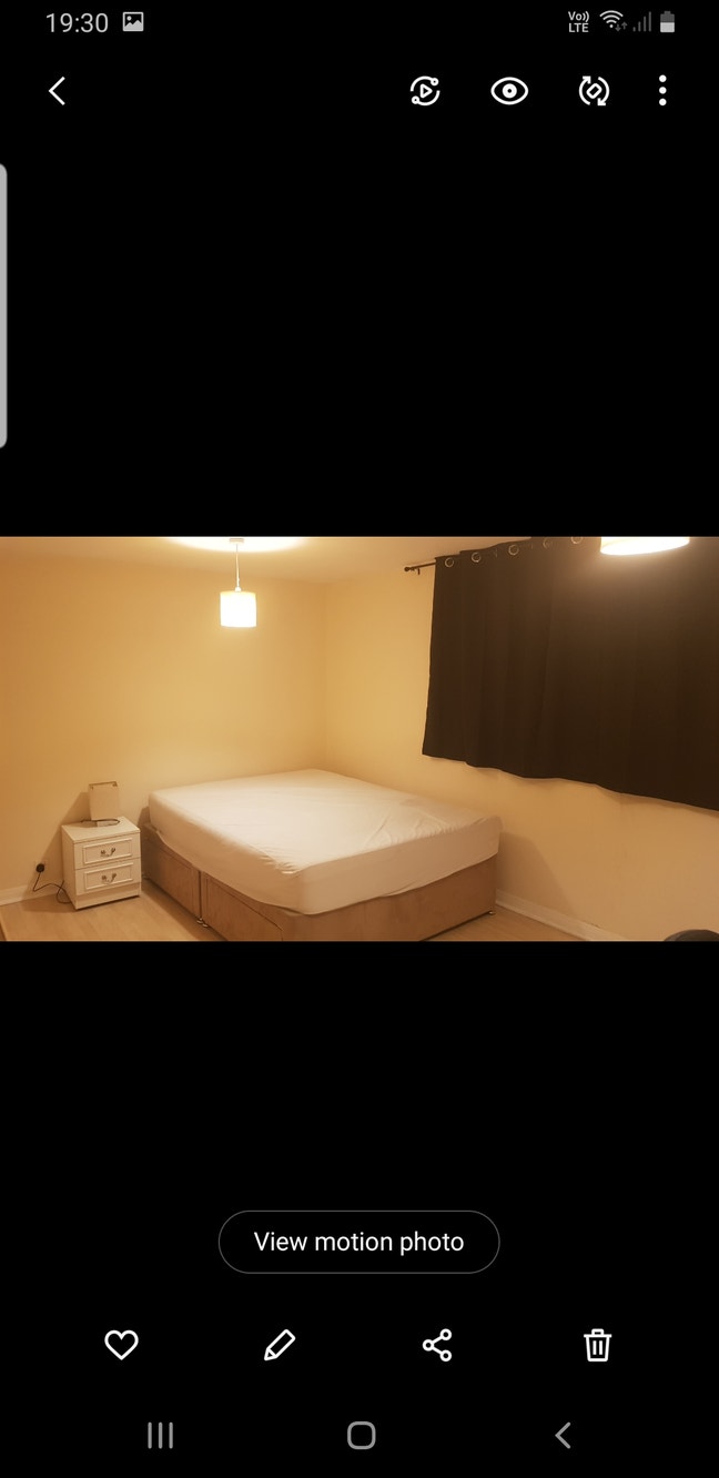 Large Double Room Main Photo