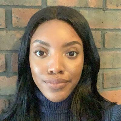 I am a professional female aged 26. I am look... Main Photo