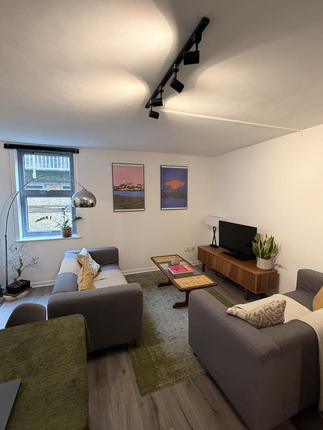 Central Dalston Flat Availalbe for 2 Months! Main Photo