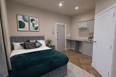 ⭐ Brand New Professional Studio Rooms – All Bills Main Photo