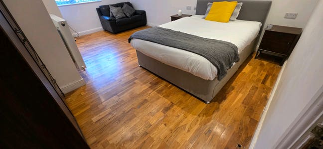 En-Suite rooms, Prestwitch,transport,UNI,amenities Main Photo