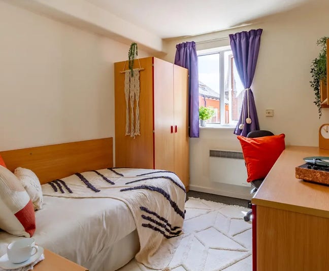 Classic En-Suite Room - Short Term let Main Photo