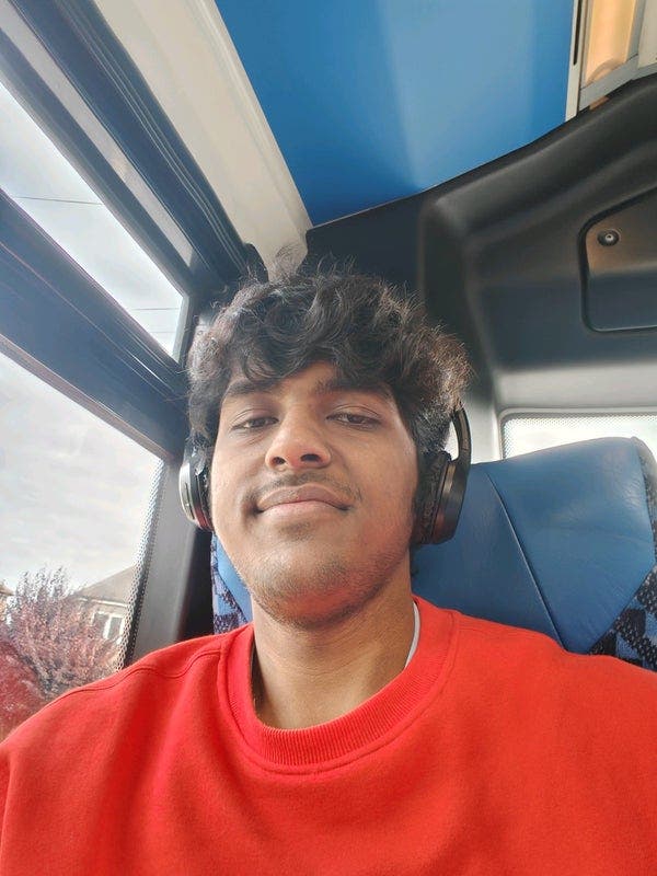 Professional Male seeks a single or double room Main Photo