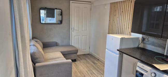 Gorgeous One   bedroomed Annex   Main Photo