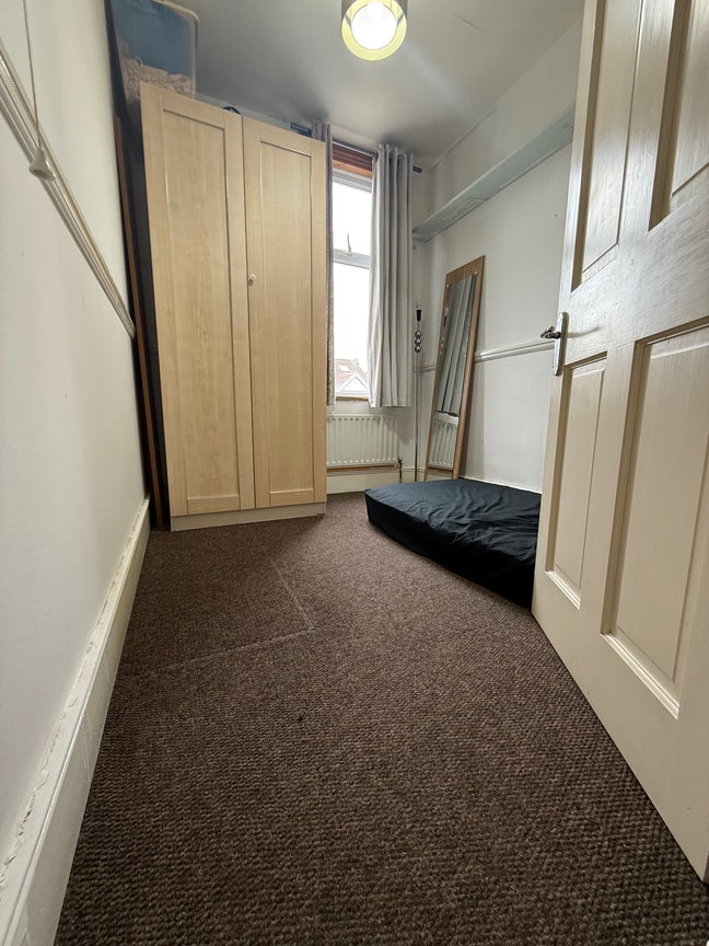 Single room for female  Main Photo