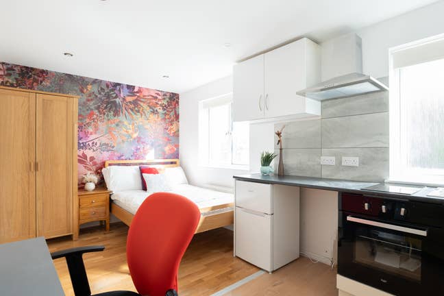 Orchard Park pretty studios nr Science Park Main Photo