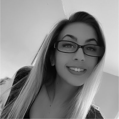 My names Leah I’m 26 , I have my own dog wa... Main Photo