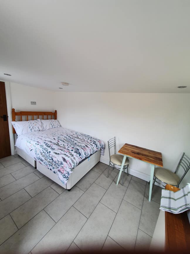 I have an annex available  Main Photo