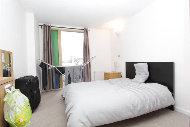 New spacious room in North Greenwich SE10 Main Photo