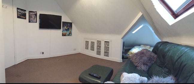 Large Double Room Main Photo
