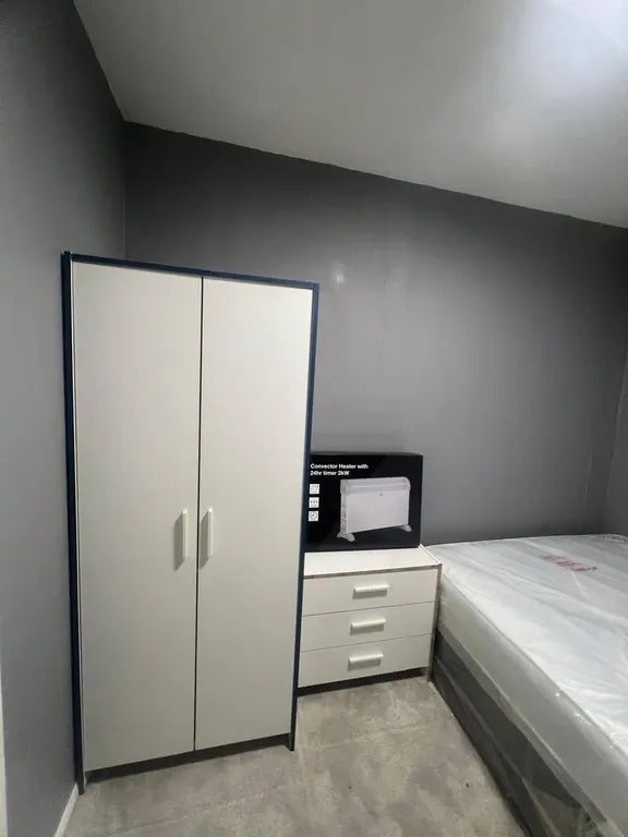 Rooms in Hayes, London - UB3 2BH near Heathrow Main Photo