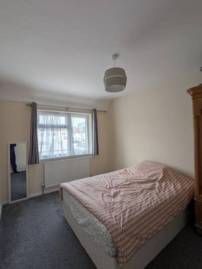 Double room available in Orpington Main Photo