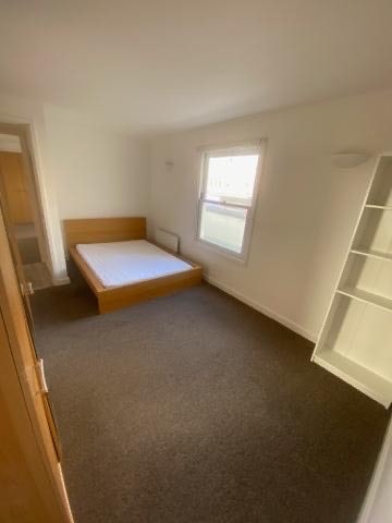 Double Bedroom in Spacious Kentish Town Flat  Main Photo