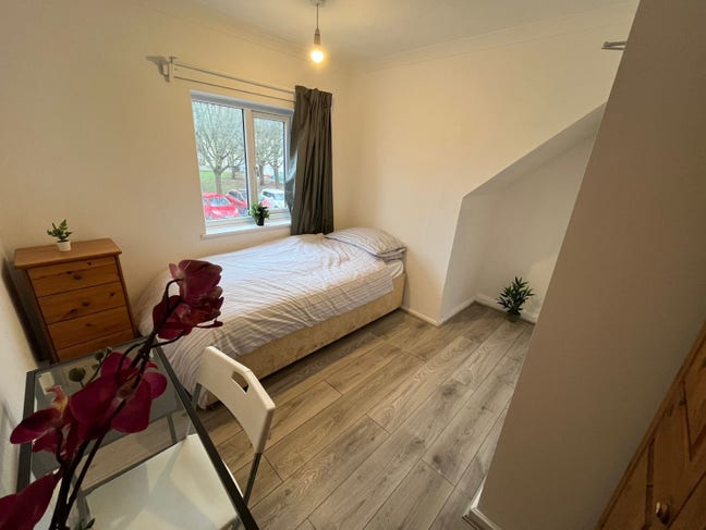 🌿 Affordable Room in Basildon | Bills Included Main Photo
