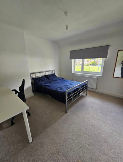 Freshly renovated HMO – 2 furnished rooms availabl Main Photo