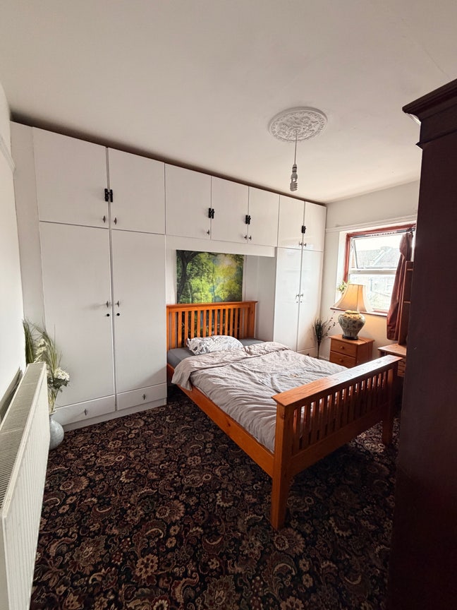 Fully Furnished Double Room Prime Ilford Location Main Photo