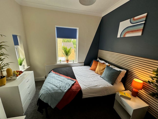 Double room close to city centre  Main Photo