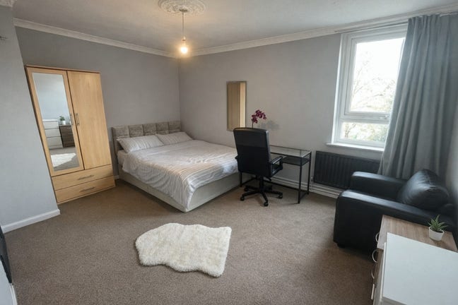 🏪 Cosy Double Room | Zone 2 | Poplar (E14) Main Photo