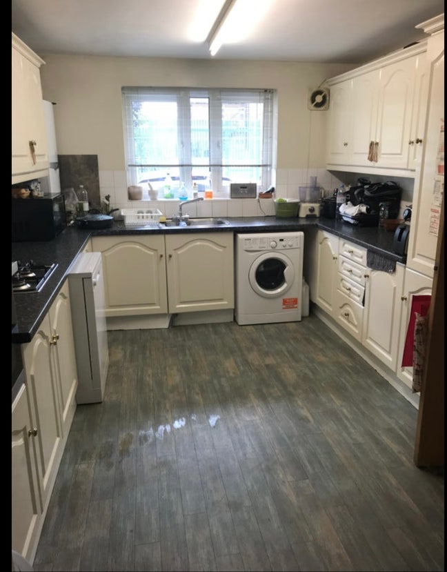 Spacious Double in friendly houseshare Main Photo