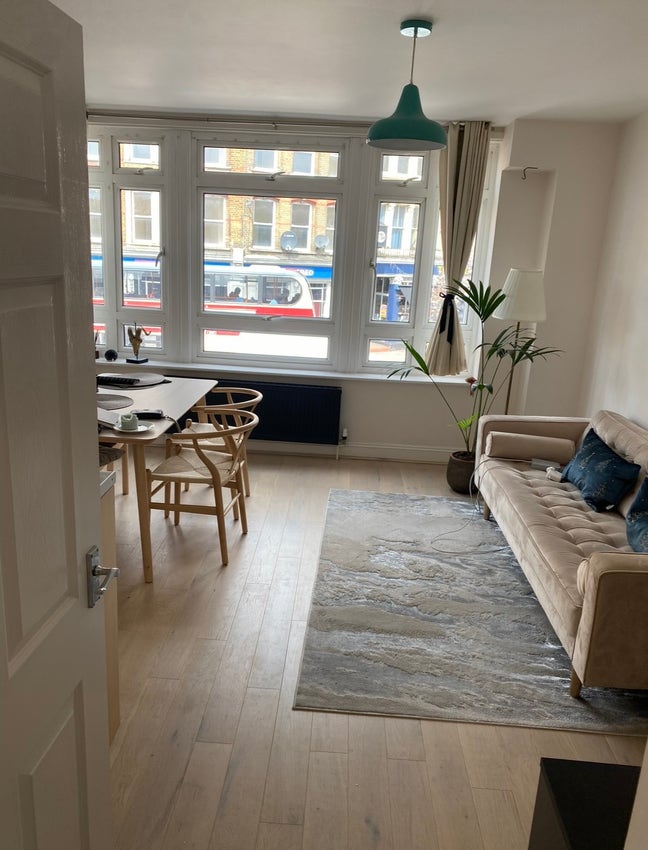 1 Bedroom Flat in Blackheath  Main Photo