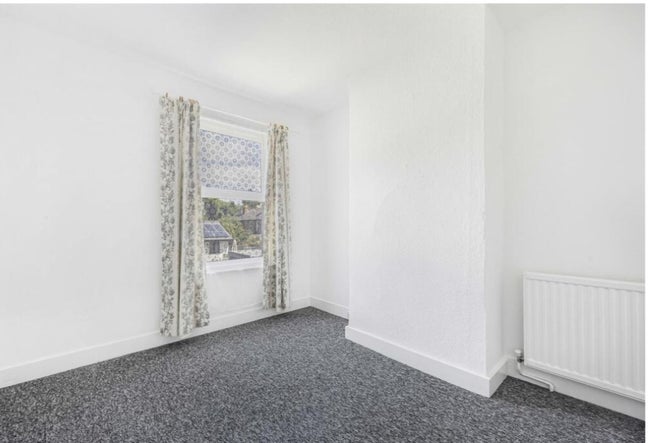 Double Room available immediately Main Photo