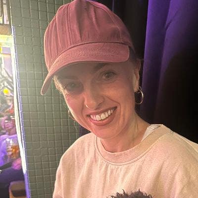 Looking to flat share Main Photo