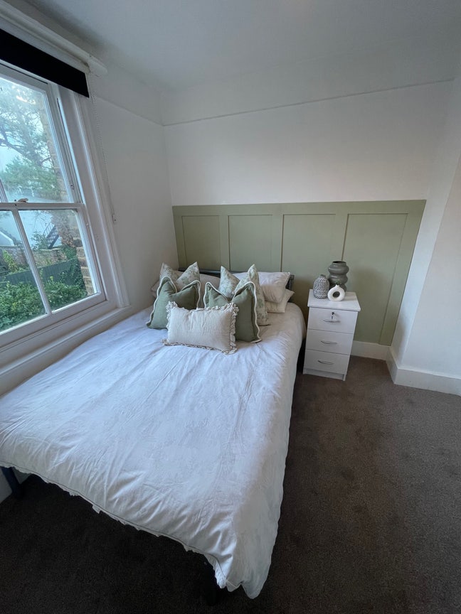 Newly Refurbished Double Rooms - Bernard Road Main Photo