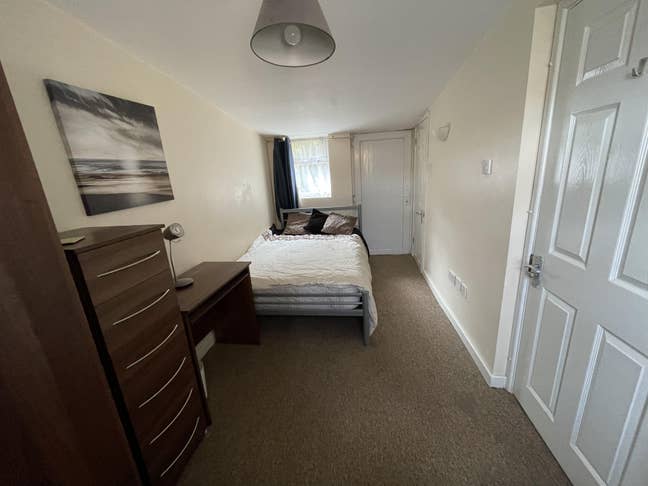  Dble Ensuite / Close to HLNGTN hospital 🏥  Main Photo