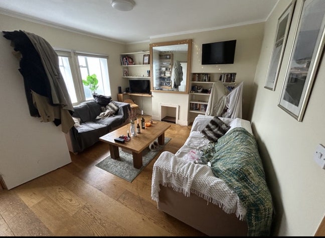 Beautiful Bright Single Room &pound;670 inc All Bills Main Photo