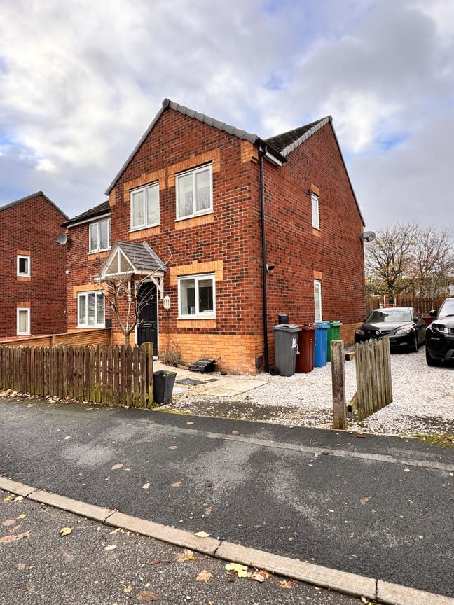 Rooms to let in shared house. Main Photo