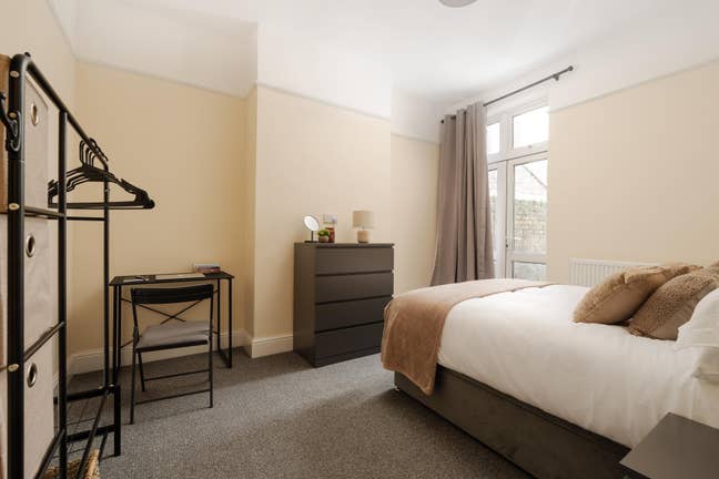 🏠 Stylish Double Rooms Available – Liverpool (L9) Main Photo