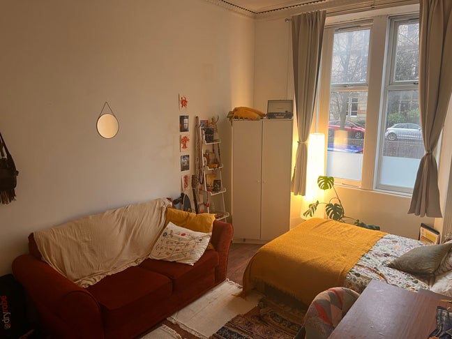 West end room available ! (students!) Main Photo