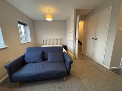 Studio flat available in Southall Main Photo