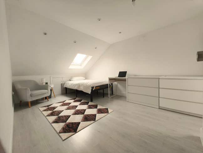 2 Delightful Ensuite Rooms / Female qrtrs Main Photo