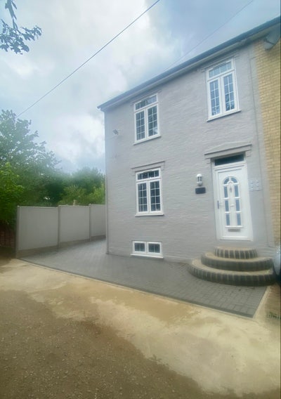 New house clean, well managed by live out LL Main Photo