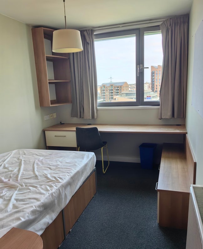 Bright En-suite|&pound;277pw|Tottenham Hale station Main Photo