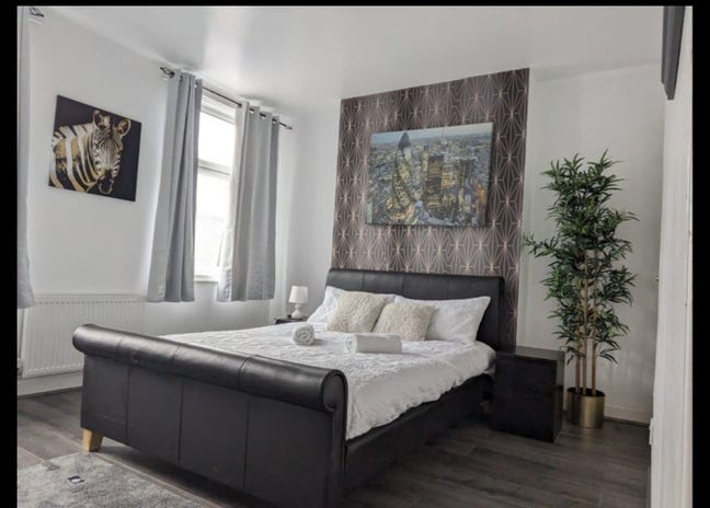 Large Double room  Main Photo