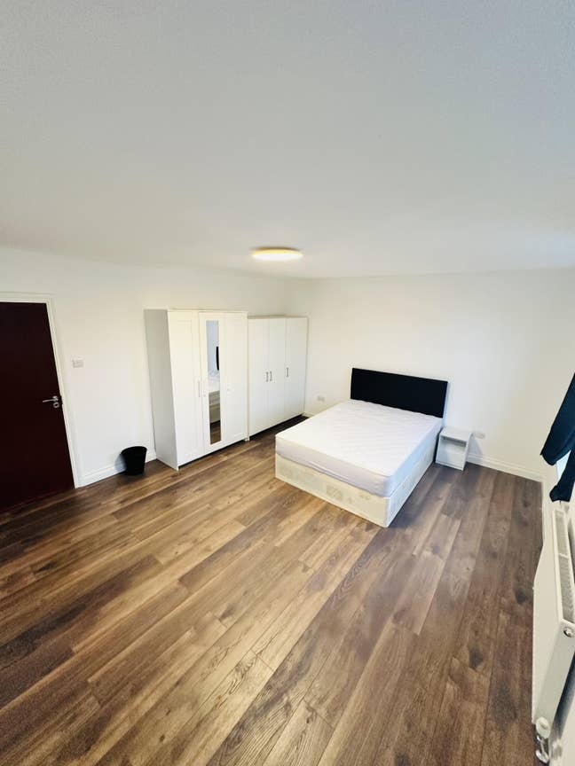 Large House Share Near Westminster – Bills Inc Main Photo