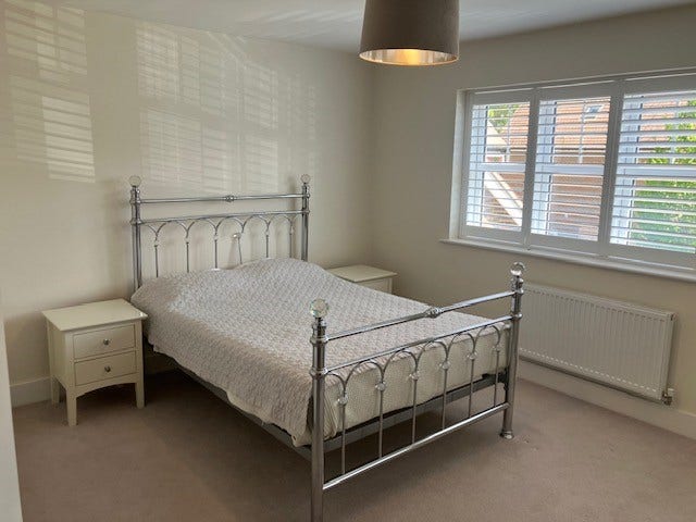 Modern double ensuite room  Main Photo