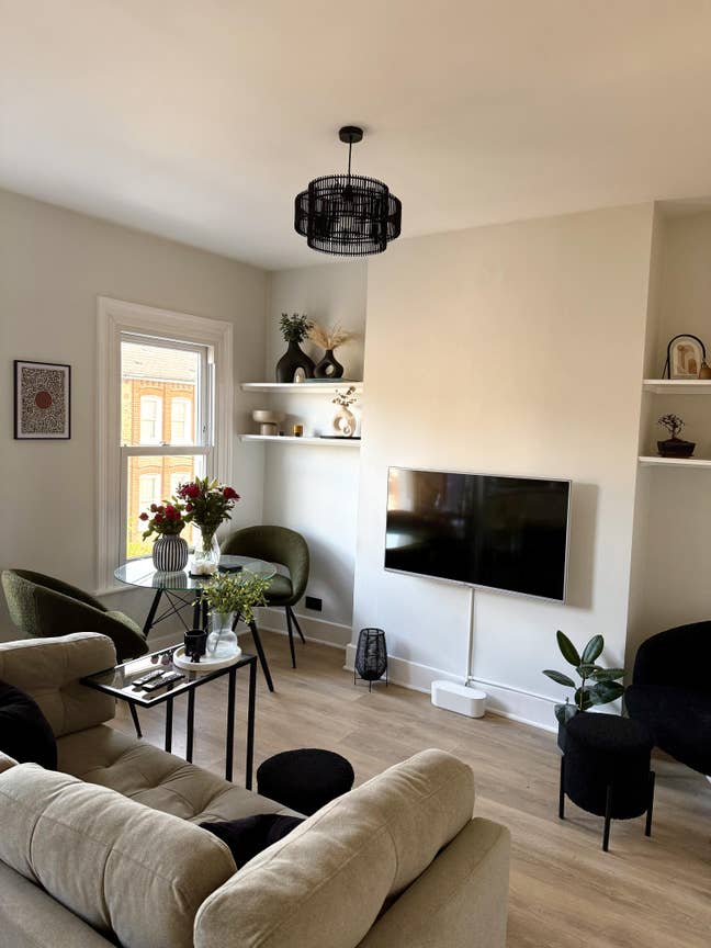 Modern 2-Bed Flat (Bills/Council Tax inc) Main Photo