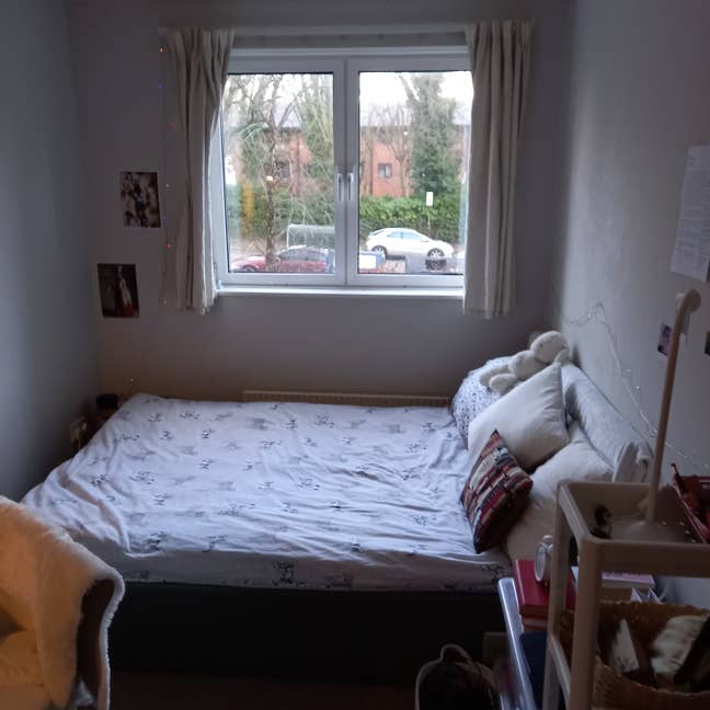 Double room available in bright & spacious flat! Main Photo