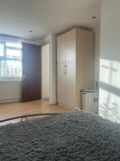 Large En-suite Room  Main Photo