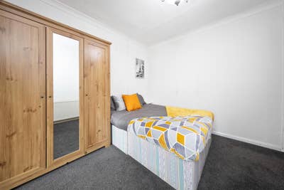 Double room in tidy Cheylesmore house-share Main Photo
