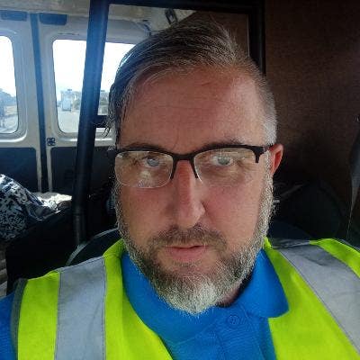 48 year old Male seeks a single or double room Main Photo